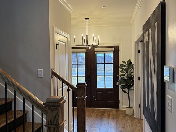 4th image of 100 Carrick Ct
