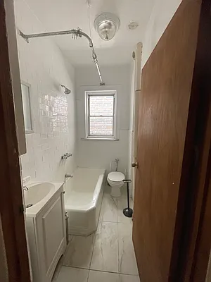 Rented by Bond New York | media 9