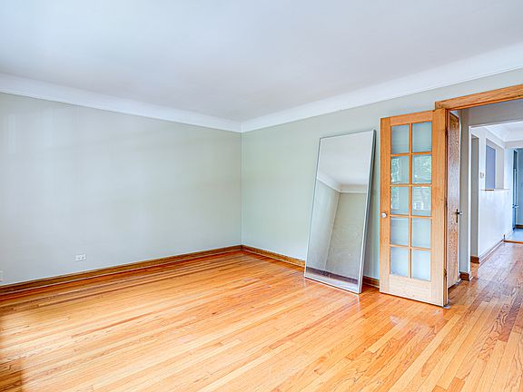 2nd image of 1633 Euclid Ave