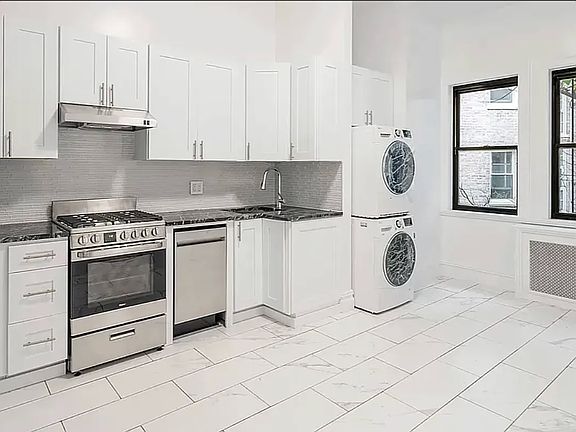 4th image of 11 Abingdon Sq APT 1