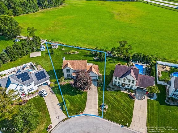 2nd image of 7837 Huntington Cir