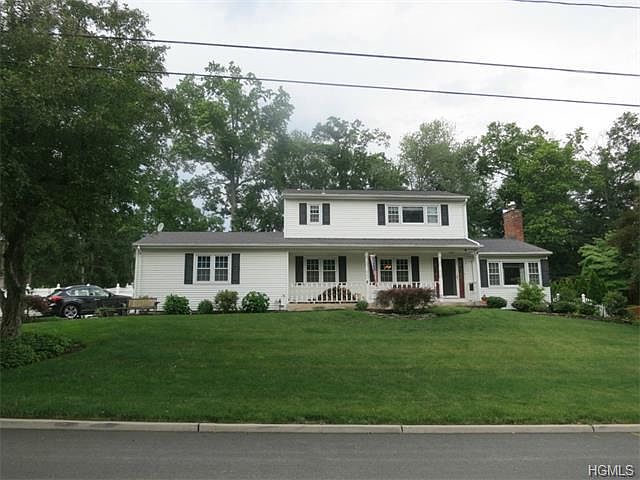 1st image of 8 Deer Meadow Dr