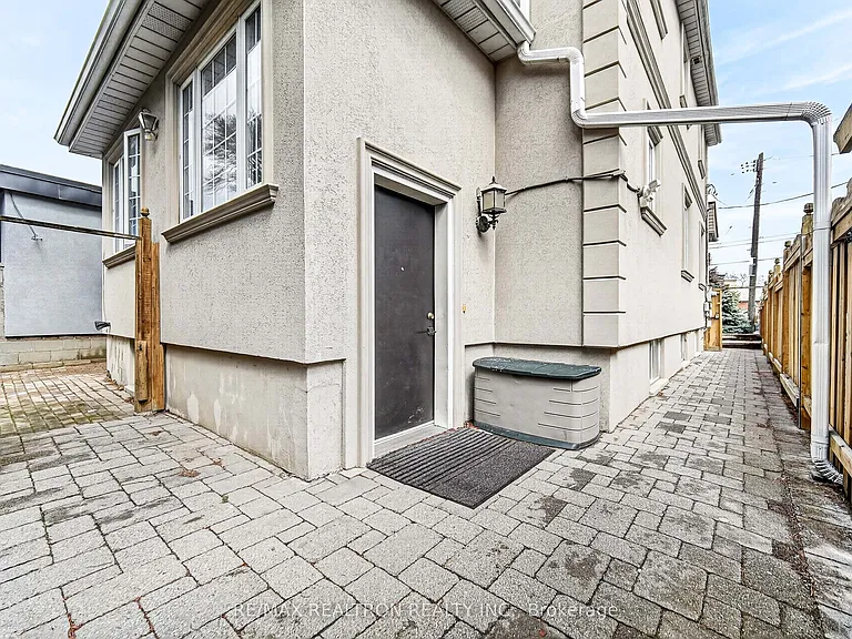 454 Donlands Ave #R2 — Photo 23