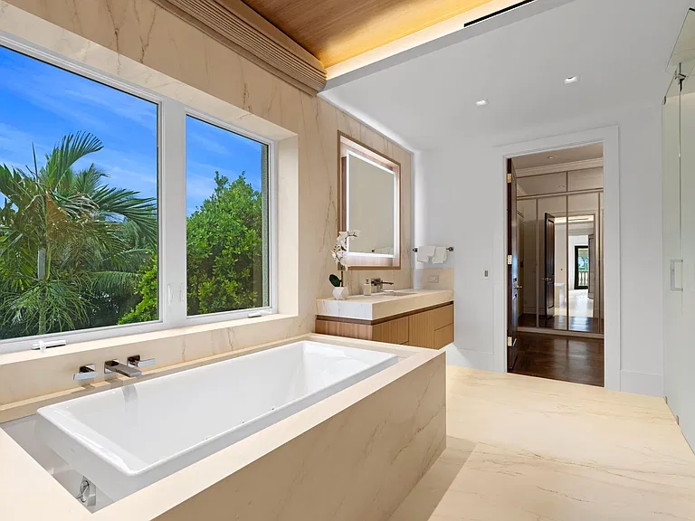 3240 N Flagler Dr — Photo 27