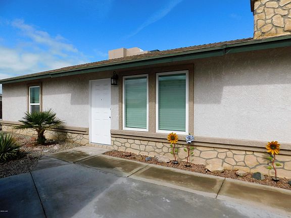 2nd image of 2655 Mariner Ln