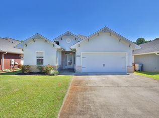 2066 Fountainview Dr, Navarre, FL 32566