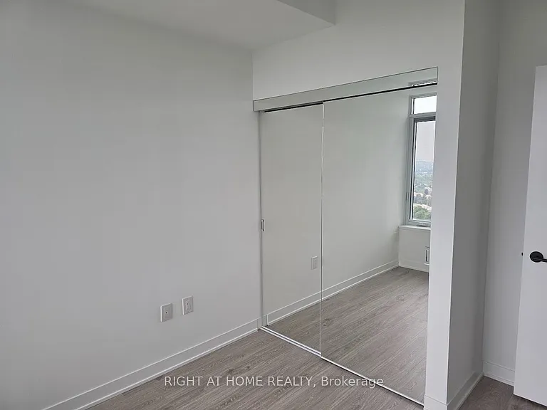 2495 Eglinton Ave W #1410 — Photo 10