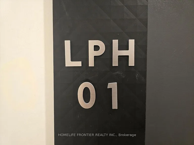 8 Wellesley St W #LPH01 — Photo 3