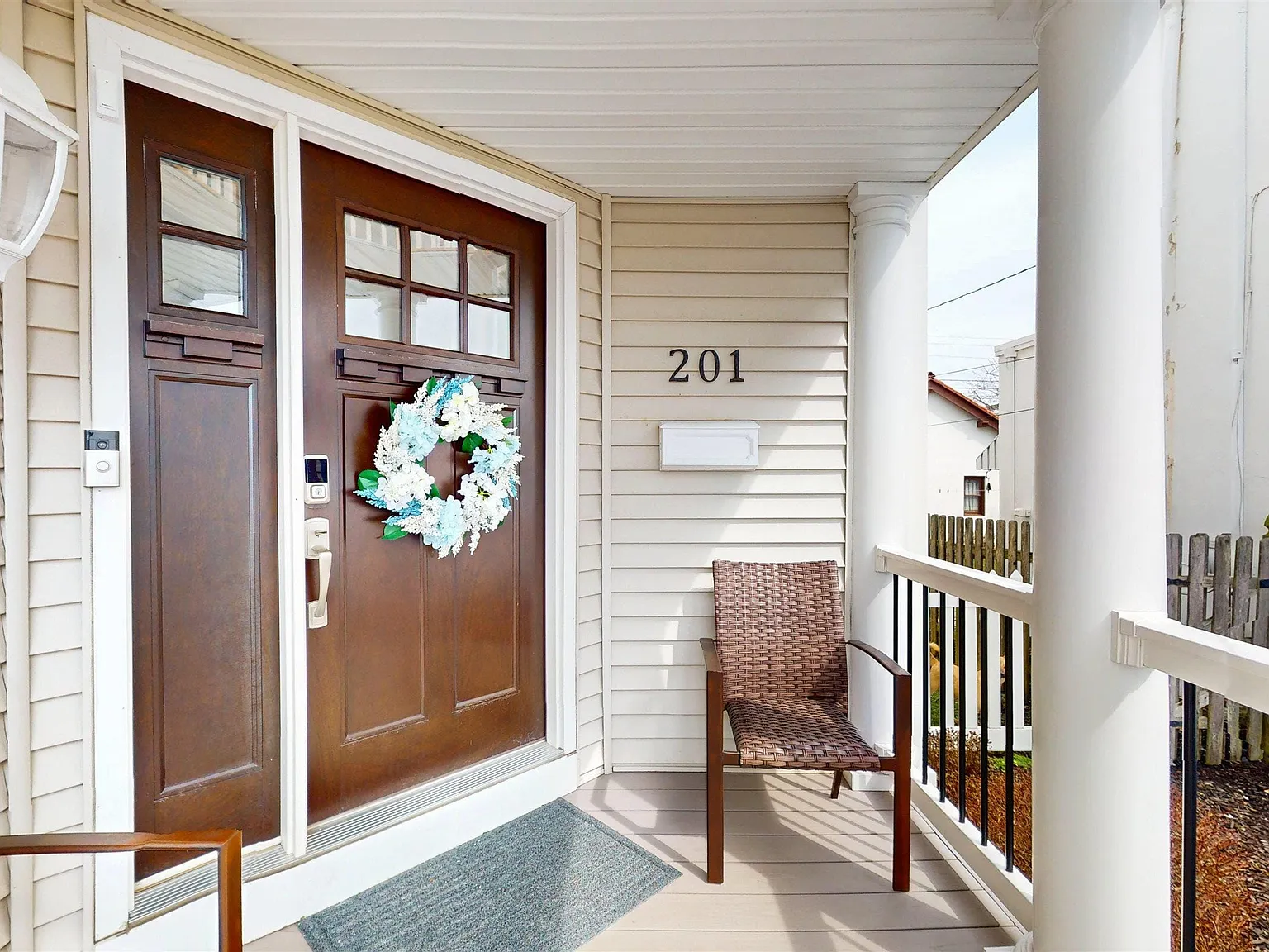 4 bed, 2.5 bath, $5,000 — Photo 2