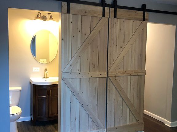 Master bath and walk in 