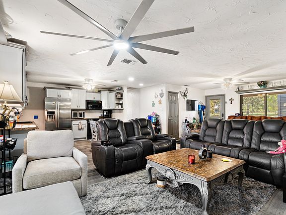 2nd image of 1723 Farm Road 2121