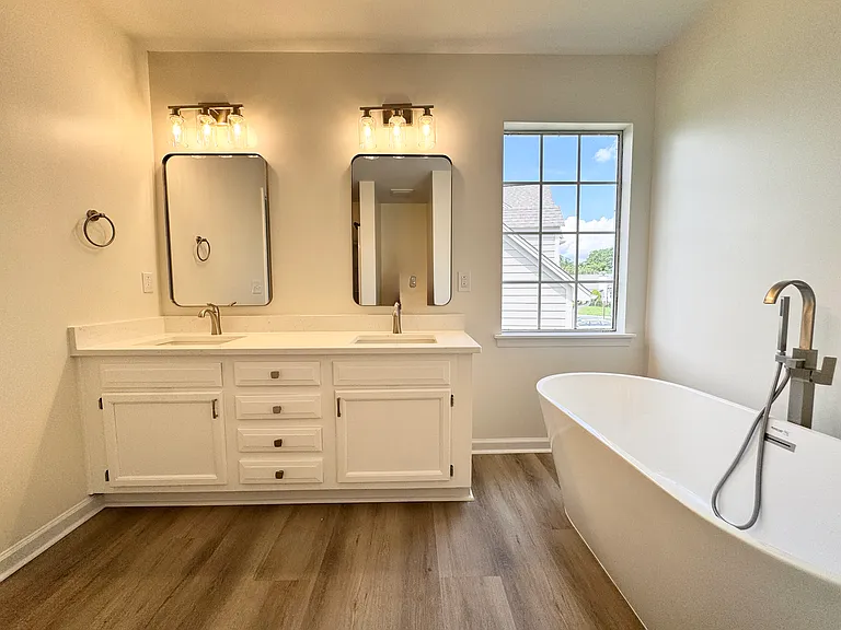 8413 Hirsch Dr — Photo 10