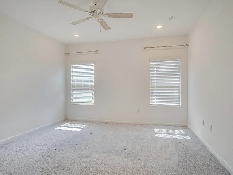 6625 Sun Tree Cir — Photo 16