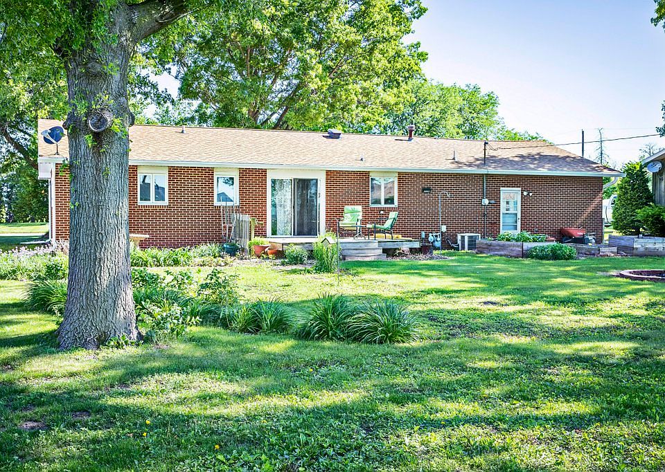 1021 E Le Fevre Ave Gibson City IL Zillow