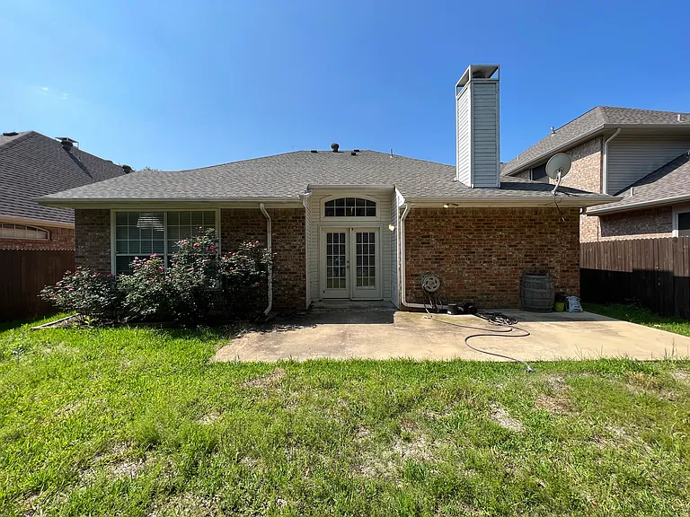 9811 Cliffside Dr — Photo 26