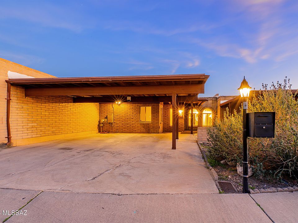 1st image of 465 W Calle Lindero