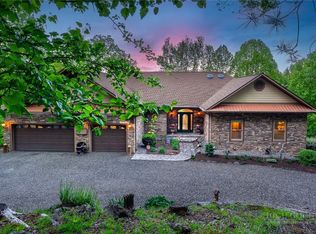 171 Camp Davis Rd, Banner Elk, NC 28604