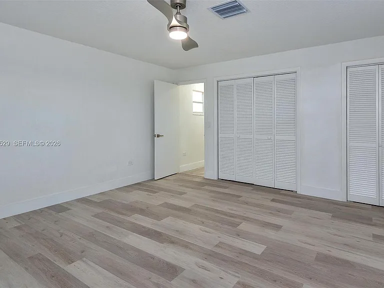 424 W 13th St — Photo 27
