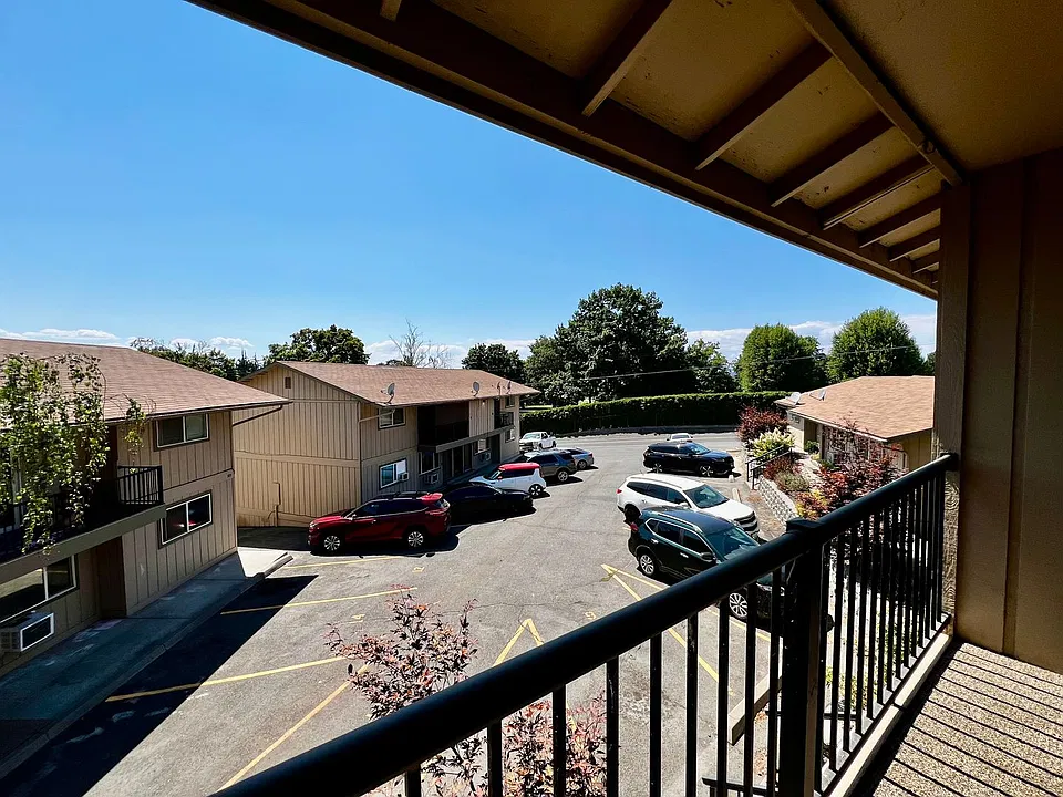 305 & 307 N 33rd St