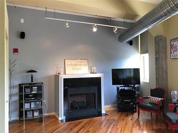 4th image of 2107 Grand 401 Blvd Unit 401
