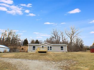 802 Reynolds Dr, Charleston, IL 61920