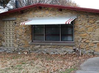 1117 N Cedar St, Ottawa, KS 66067