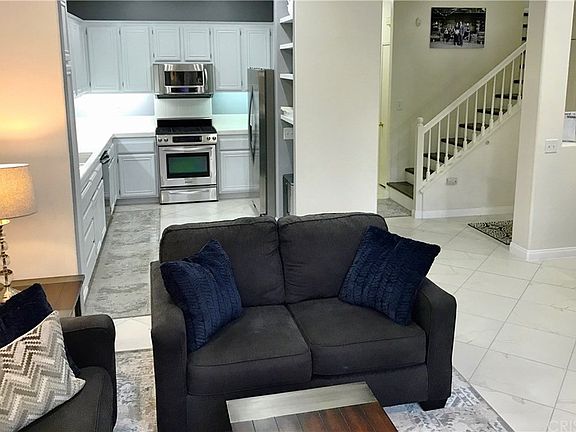 3rd image of 28469 Mayfair Dr