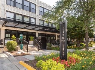 1150 W 15th St Unit 302, Chicago, IL 60608
