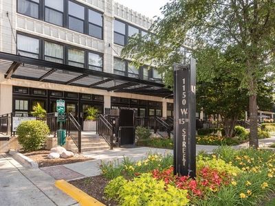 1150 W 15th St Unit 302, Chicago, IL, 60608