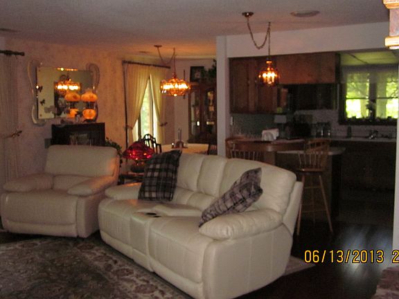 5th image of 6954 Knollwood Ct