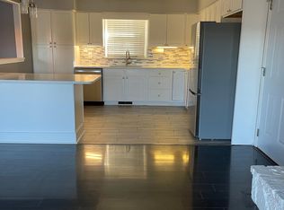 19 Beach Blvd, Kimberling City, MO 65686