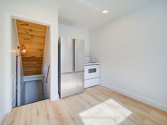 5th image of 581 Talbot St #3