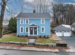33 Seagrave St, Uxbridge, MA 01569