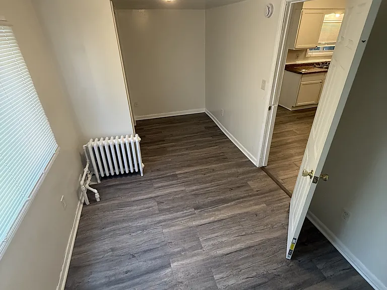 546 Edmund Ave W #1 — Photo 6