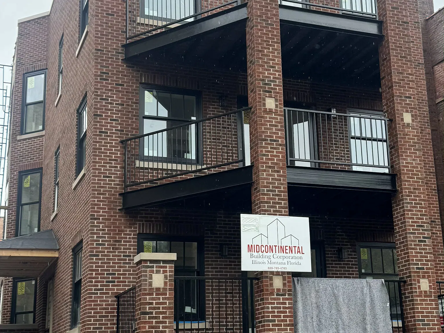 1062 W Columbia Ave — Photo 2