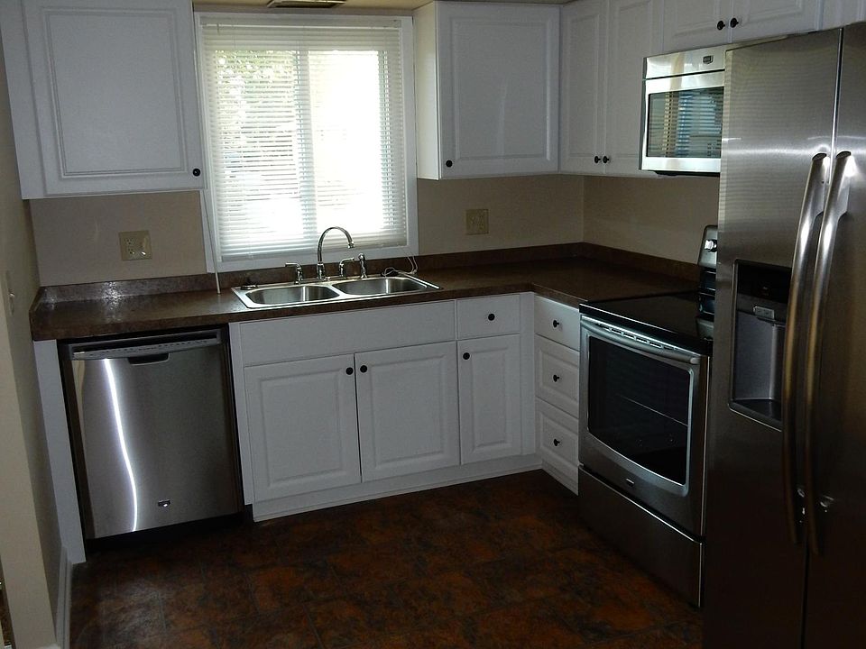 1st image of 24011 Russell Ave