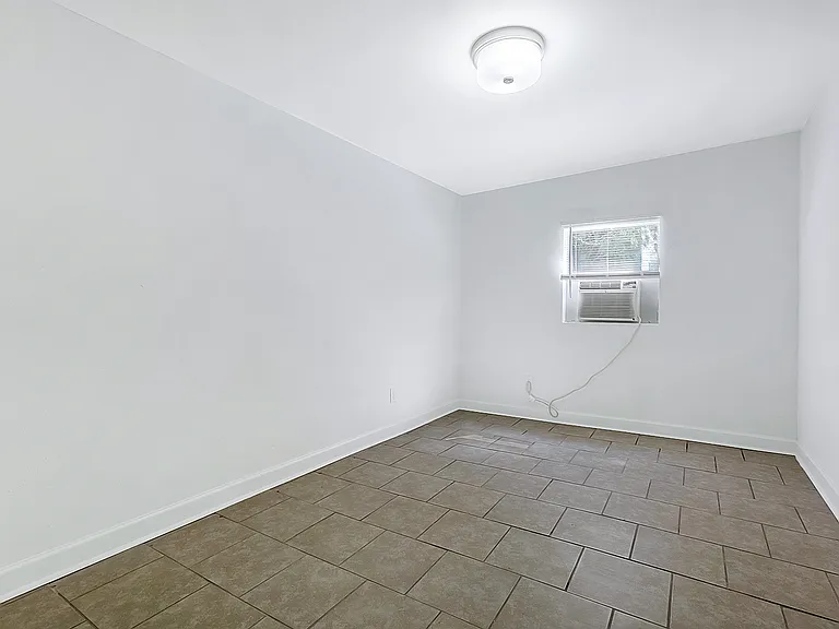 1227 Saint Roch Ave #B — Photo 3
