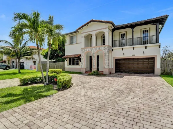 12916 SW 196th St, Miami, FL 33177