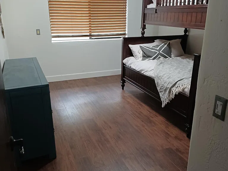 2910 Hill Valley Dr — Photo 23