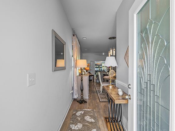 3rd image of 383 Hidden Cove Dr.