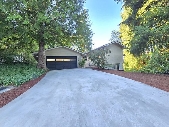 2nd image of 17612 NE 30th Pl #2