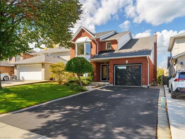 43 Glenayr St, Hamilton, ON L9C 7J2