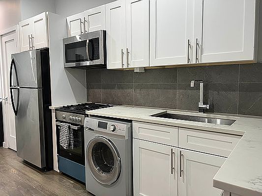 2nd image of 291 Pleasant Ave #C