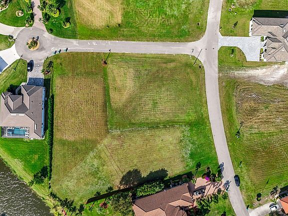 3rd image of 18373 Royal Hammock Blvd