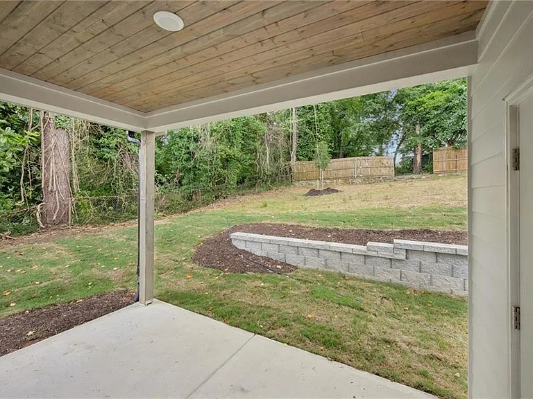 2050 Morehouse Dr NW — Photo 23