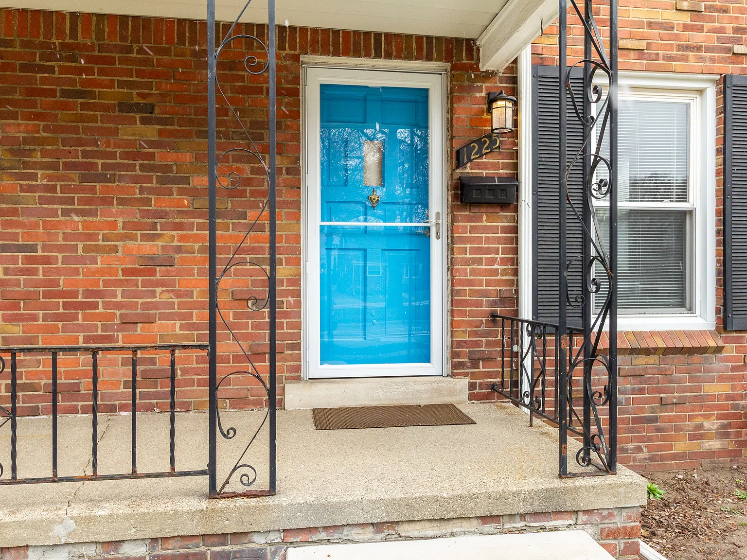 2 bed, 900 sqft, $1,950 — Photo 2