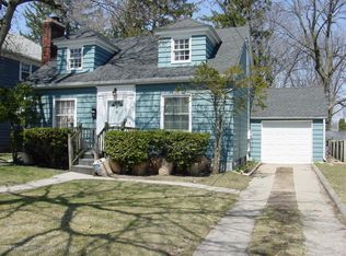 2707 E Saginaw St, Lansing, MI 48912