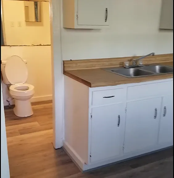 207 S Powell St — Photo 16