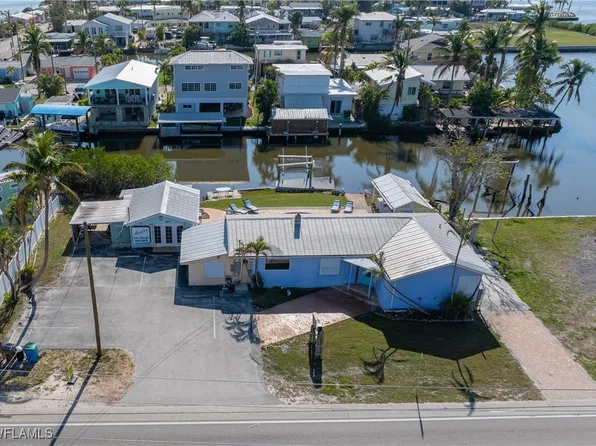 4673 Pine Island Rd NW, Matlacha, FL 33993