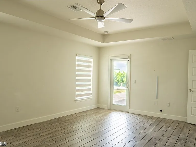 1100 Diplomat Pkwy W — Photo 14